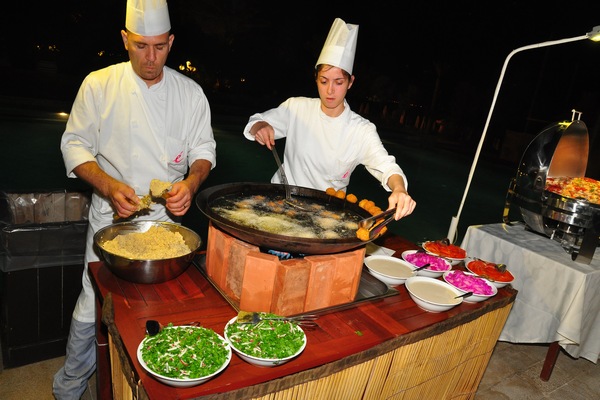 Nasco Karaoglan Dinner at Edde Sands